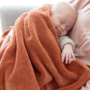 5420010715650-couverture-75x100cm-noisette-softy-tog-25
