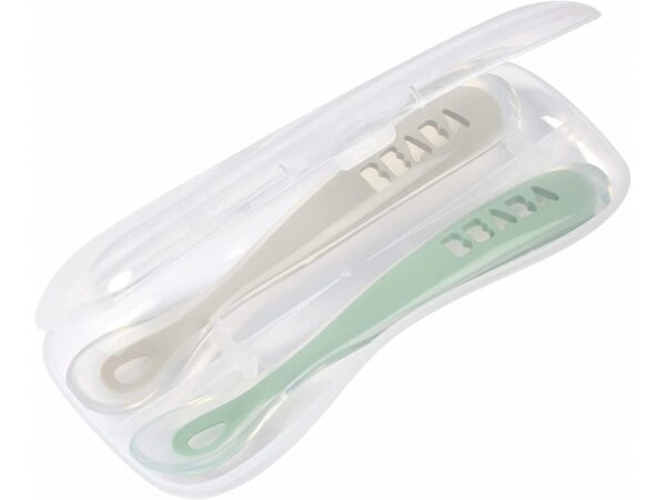 3384349135522-lot-de-2-cuilleres-1er-age-silicone-avec-boite-de-transport-velvet-greysage-green