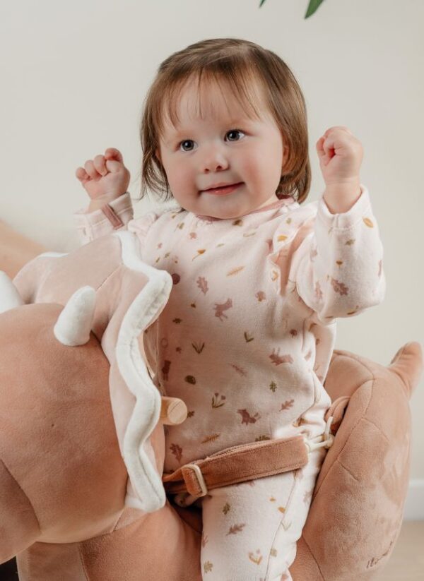 5414220223302-ah-25-pyjama-bebe-en-velours-rose-pale-a-volants-18m