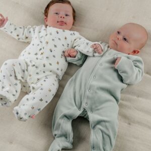 5414220215673-ah---25-lot-de-2-pyjamas-en-velours-brode-6m