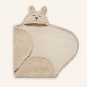 8717329361201-couverture-portefeuille-bunny---nougat