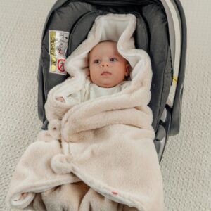 5414220228123-couverture-promenade-beige-en-fausse-fourrure-65x45-cm